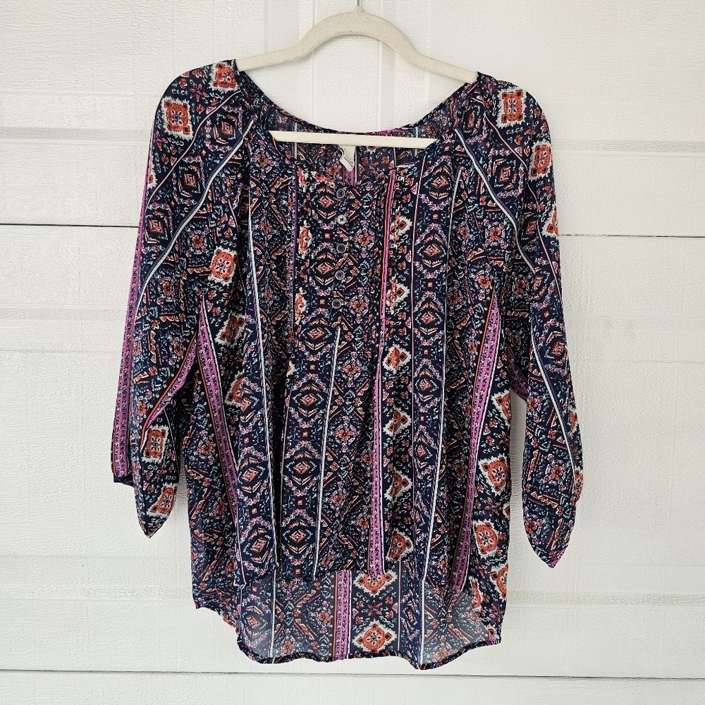 Forever 21 L Woman's Pink and Black Asymmetrical 3/4 Sleeve Blouse - Picture 2 of 11